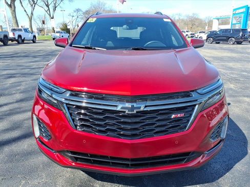 Used 2023 Chevrolet Equinox RS AWD/4WD image 2