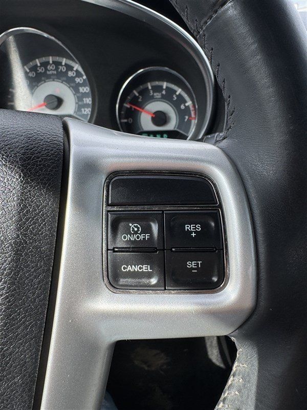 Used 2013 Chrysler 200 Limited FWD image 21