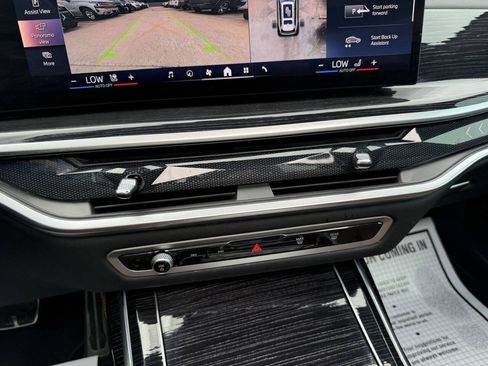 Used 2024 BMW X7 xDrive40i w/ M Sport Package AWD/4WD image 30
