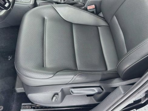 Used 2016 Volkswagen Golf SE FWD image 19