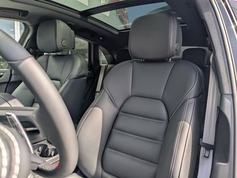 New 2025 Porsche Macan S image 5