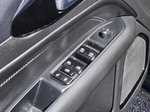 Used 2024 Jeep Compass Latitude w/ Altitude Special Edition AWD/4WD image 21