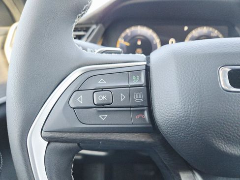 New 2026 Jeep Grand Cherokee Altitude image 20