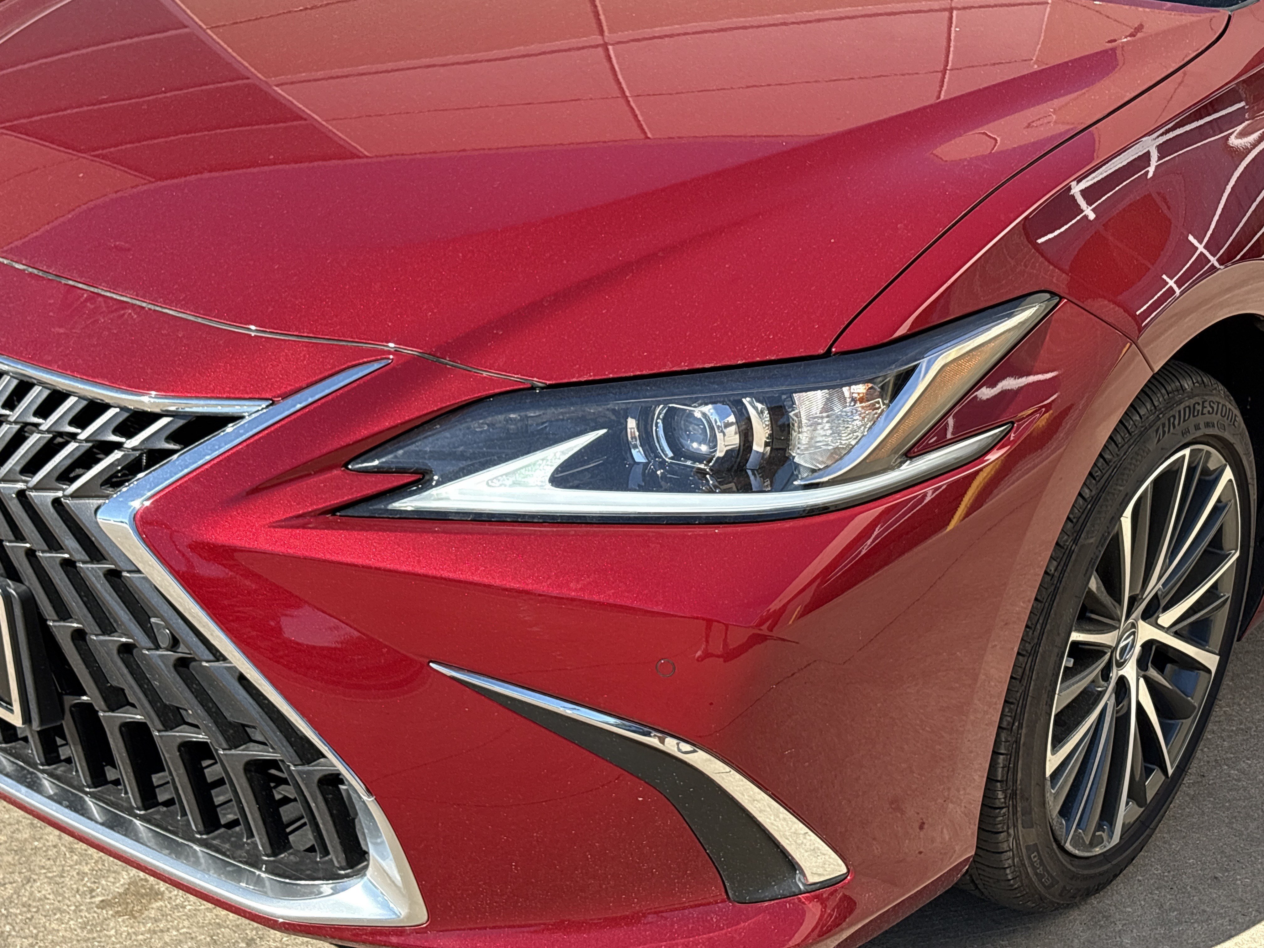 Used 2025 Lexus ES 350 w/ Premium Package FWD image 6