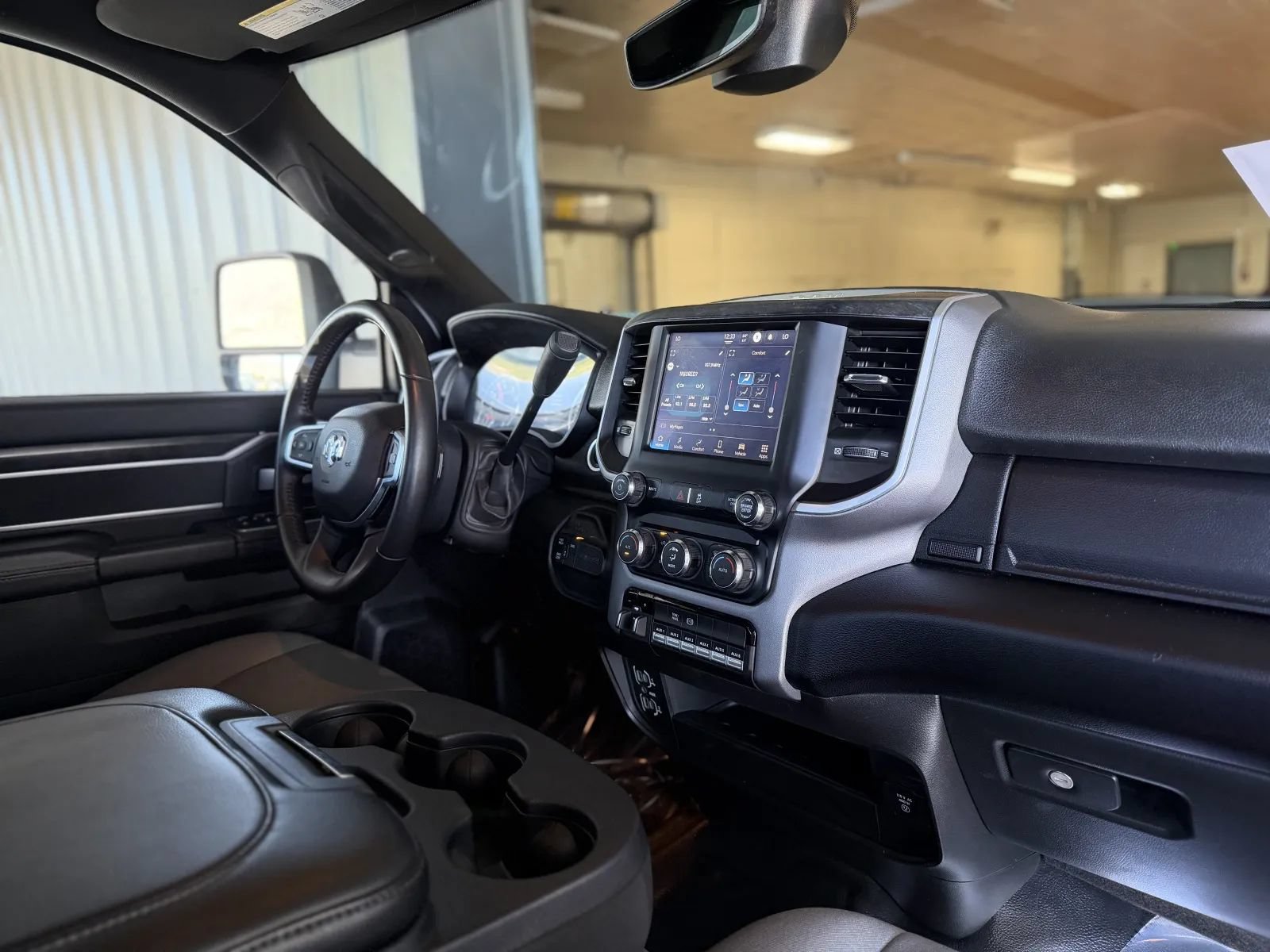 Used 2024 RAM 4500 SLT w/ Quick Order Package 2YG SLT AWD/4WD image 19