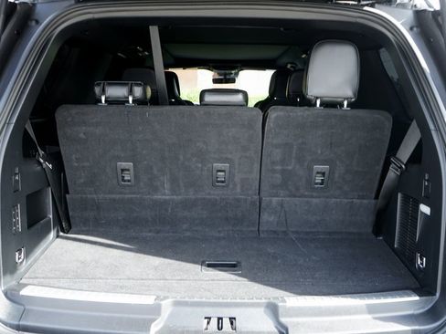 Used 2020 Lincoln Navigator Reserve w/ Equipment Group 208A Reserve image 9