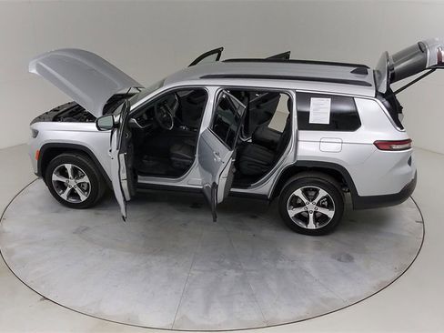 Used 2025 Jeep Grand Cherokee L Limited image 55