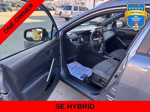 Used 2025 Toyota Corolla Cross AWD Hybrid image 9