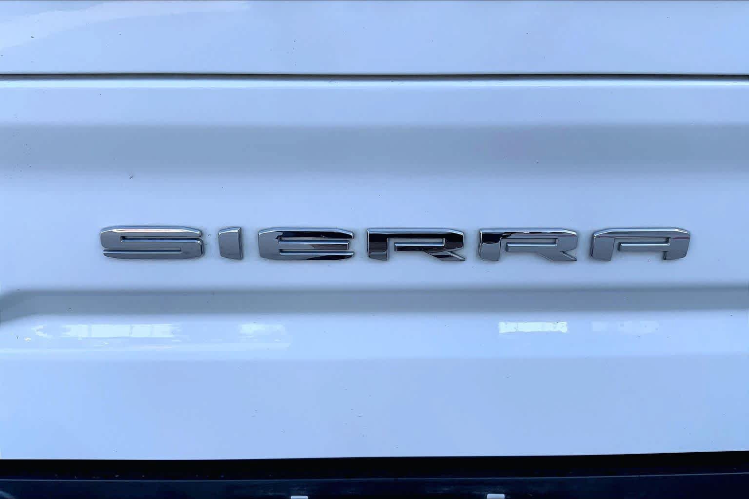 Used 2019 GMC Sierra 1500 SLT w/ SLT Premium Plus Package AWD/4WD image 33