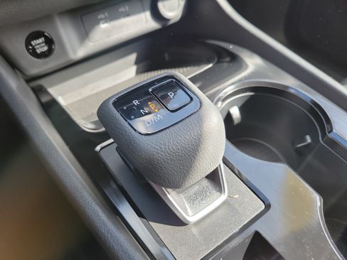 Used 2025 Nissan Rogue SV FWD image 30