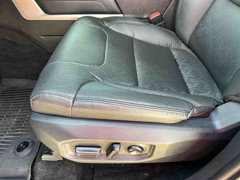 Used 2024 Toyota Tundra Limited AWD/4WD image 15