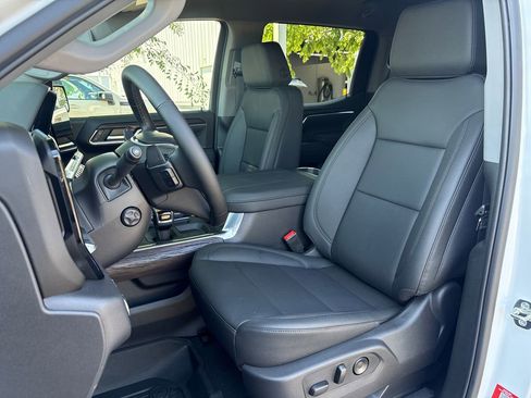New 2026 GMC Sierra 1500 SLT w/ SLT Premium Plus Package AWD/4WD image 16