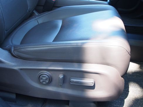 Used 2023 Honda Odyssey Touring image 13