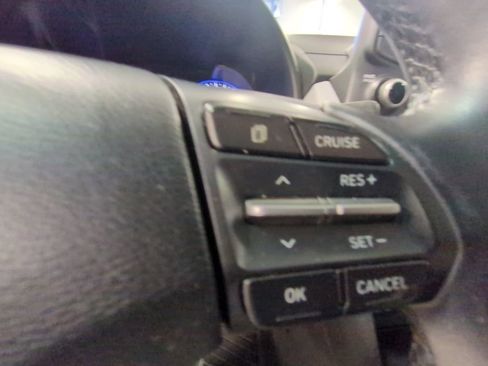 Used 2018 Hyundai Kona Limited image 16