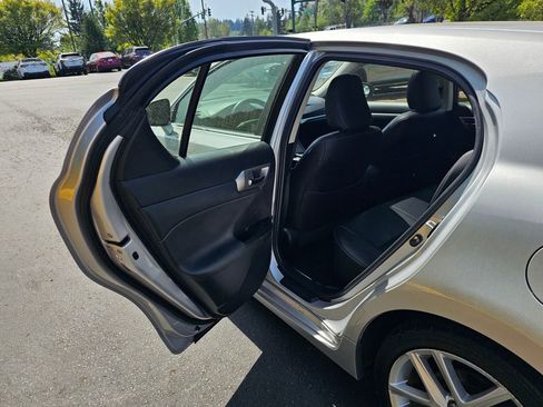 Used 2015 Lexus CT 200h FWD image 15