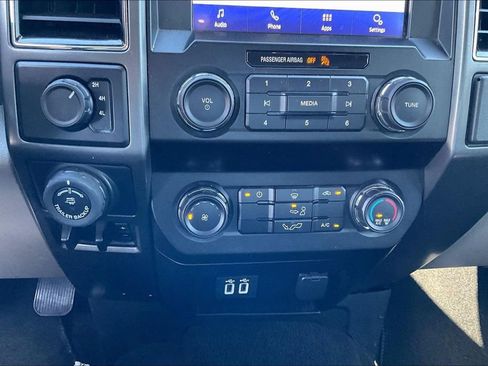 Used 2020 Ford F150 XLT w/ Trailer Tow Package image 31