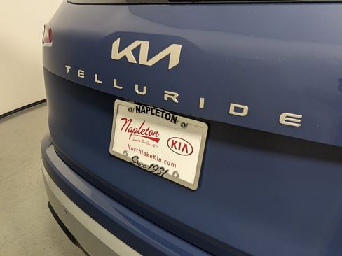 Used 2024 Kia Telluride S w/ S Sunroof Package FWD image 8