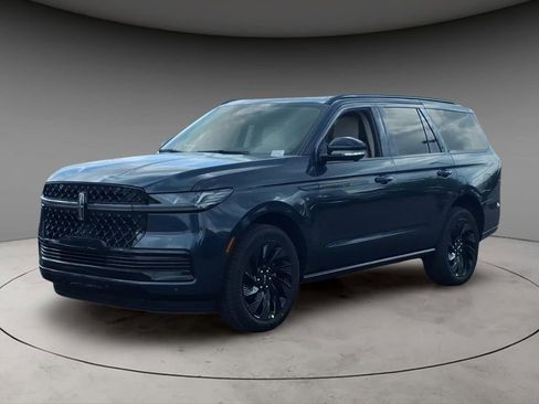 New 2026 Lincoln Navigator Reserve AWD/4WD image 1