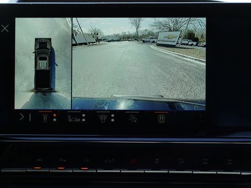 Used 2025 Chevrolet Silverado 1500 ZR2 w/ Technology Package image 20