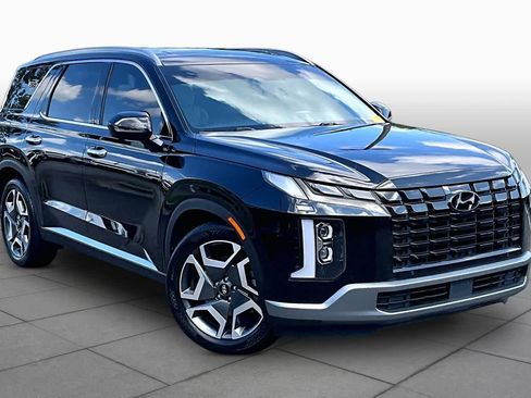 Used 2023 Hyundai Palisade Limited w/ Cargo Package FWD image 3