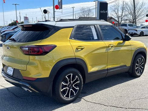 Used 2024 Chevrolet TrailBlazer ACTIV w/ Convenience Package image 3