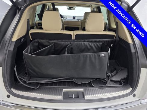 Used 2023 Acura MDX SH-AWD w/ Advance Package image 16