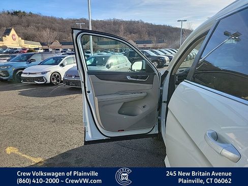 New 2026 Volkswagen Atlas SEL image 36