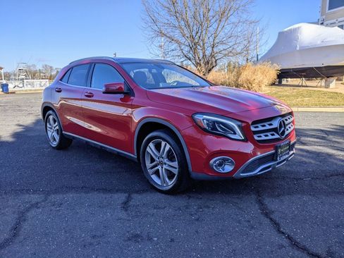 Used 2018 Mercedes-Benz GLA 250 4MATIC image 3
