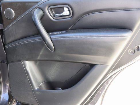 Used 2024 INFINITI QX80 Luxe image 11