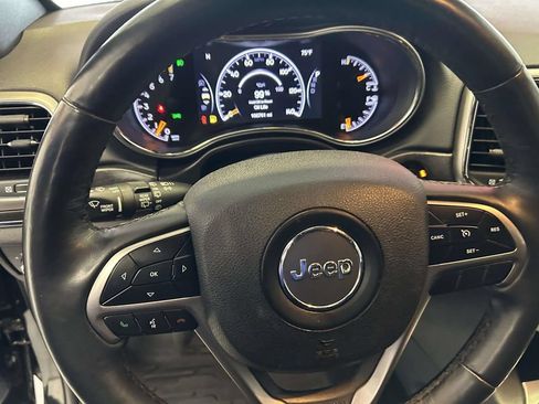 Used 2018 Jeep Grand Cherokee Limited AWD/4WD image 20