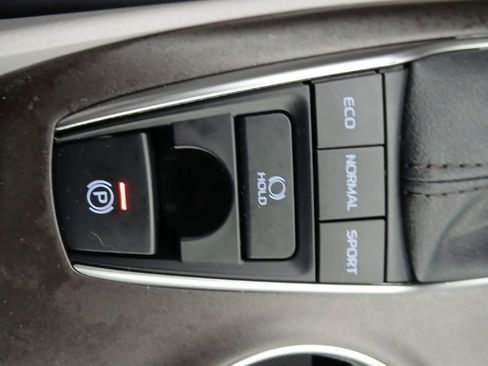 Certified 2024 Toyota Camry LE image 24