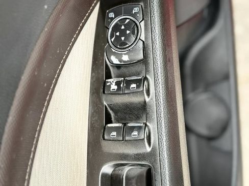 Used 2020 Ford Fusion SE w/ Equipment Group 151A FWD image 16