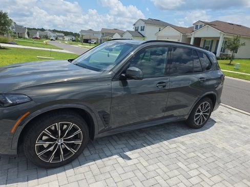 Used 2025 BMW X5 xDrive40i w/ Executive Package AWD/4WD image 4