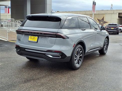 New 2026 Lincoln Nautilus Premier image 2