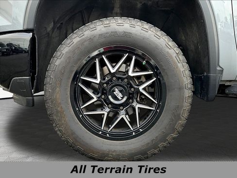 Used 2024 Chevrolet Silverado 2500 Custom w/ Custom Value Package AWD/4WD image 34