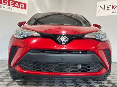 Used 2021 Toyota C-HR XLE image 5