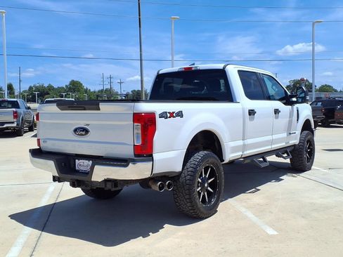 Used 2019 Ford F250 XLT AWD/4WD image 6