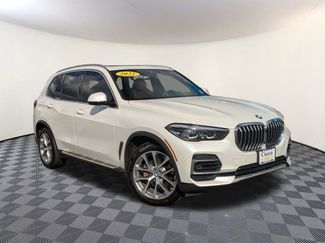 Used 2022 BMW X5 xDrive40i w/ Premium Package video 1