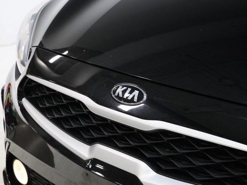 Used 2019 Kia Forte LXS FWD image 12