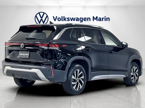 New 2025 Volkswagen Tiguan S image 5