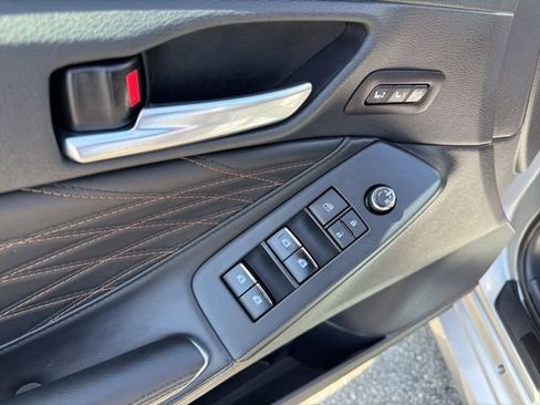 Used 2022 Toyota Avalon Limited w/ Advanced Safety Package image 11