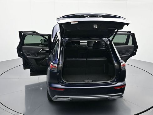 Used 2025 Mitsubishi Outlander SEL image 48