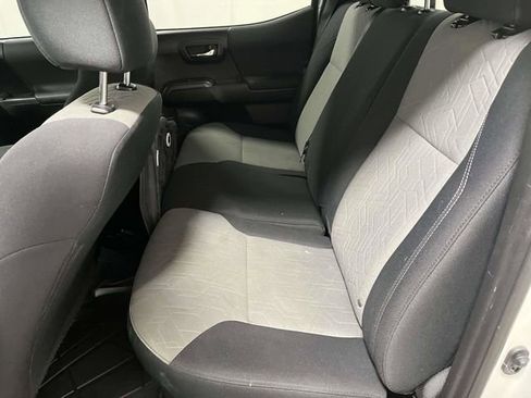 Used 2021 Toyota Tacoma TRD Sport image 15