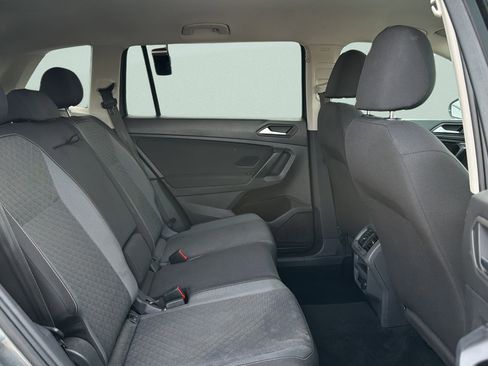 Used 2021 Volkswagen Tiguan S image 60