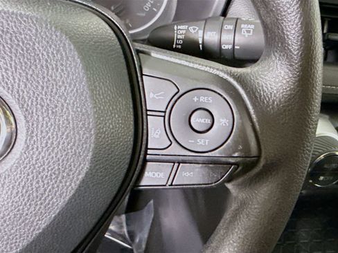 Certified 2022 Toyota RAV4 XLE AWD/4WD image 21