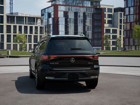 New 2024 Mercedes-Benz EQB 300 4MATIC image 25