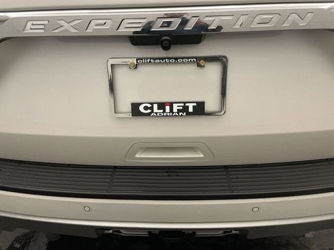 Used 2018 Ford Expedition Max XLT w/ Equipment Group 201A image 23