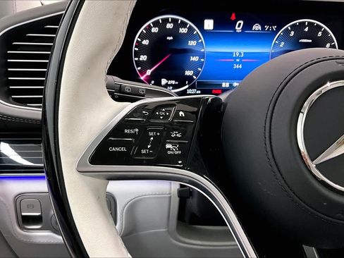Used 2026 Mercedes-Benz Maybach GLS 600 4MATIC image 22