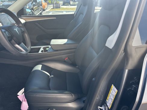 Used 2023 Tesla Model Y Long Range image 9