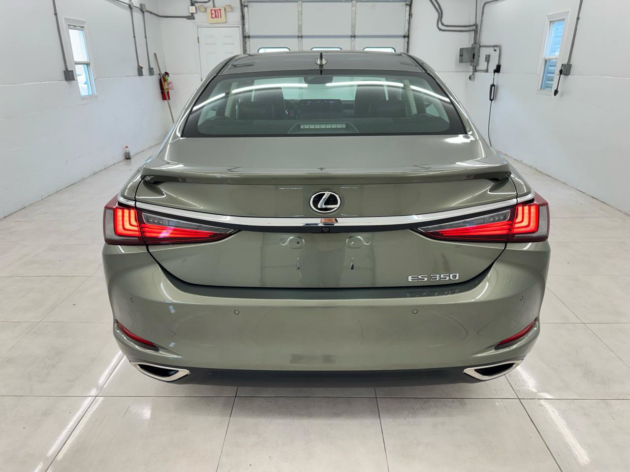 Used 2022 Lexus ES 350 w/ Premium Package FWD image 6
